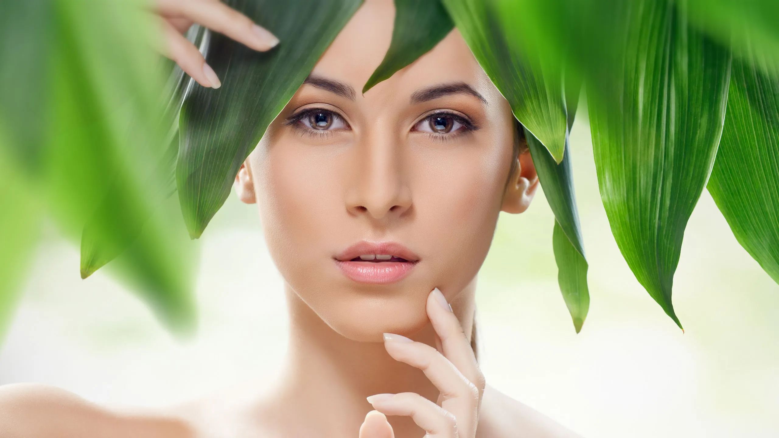 قرص های کلاژن ساز پوست قرص های کلاژن ساز پوست: یکی از این راههای مصرف قرصهای کلاژن ساز پوست است. بهترین زمان برای شروع استفاده از قرصهای کلاژن ساز بعد از بیست سالگی است که پوست در حال از دست دادن این ماده در بدن است.